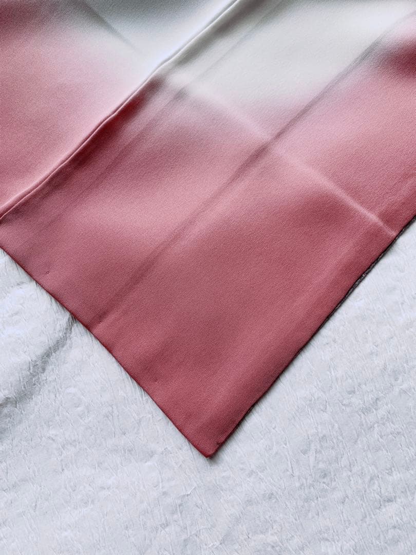 【未使用　しつけ糸付き】　正絹　小紋　リバティ風小花柄　ペールラベンダー