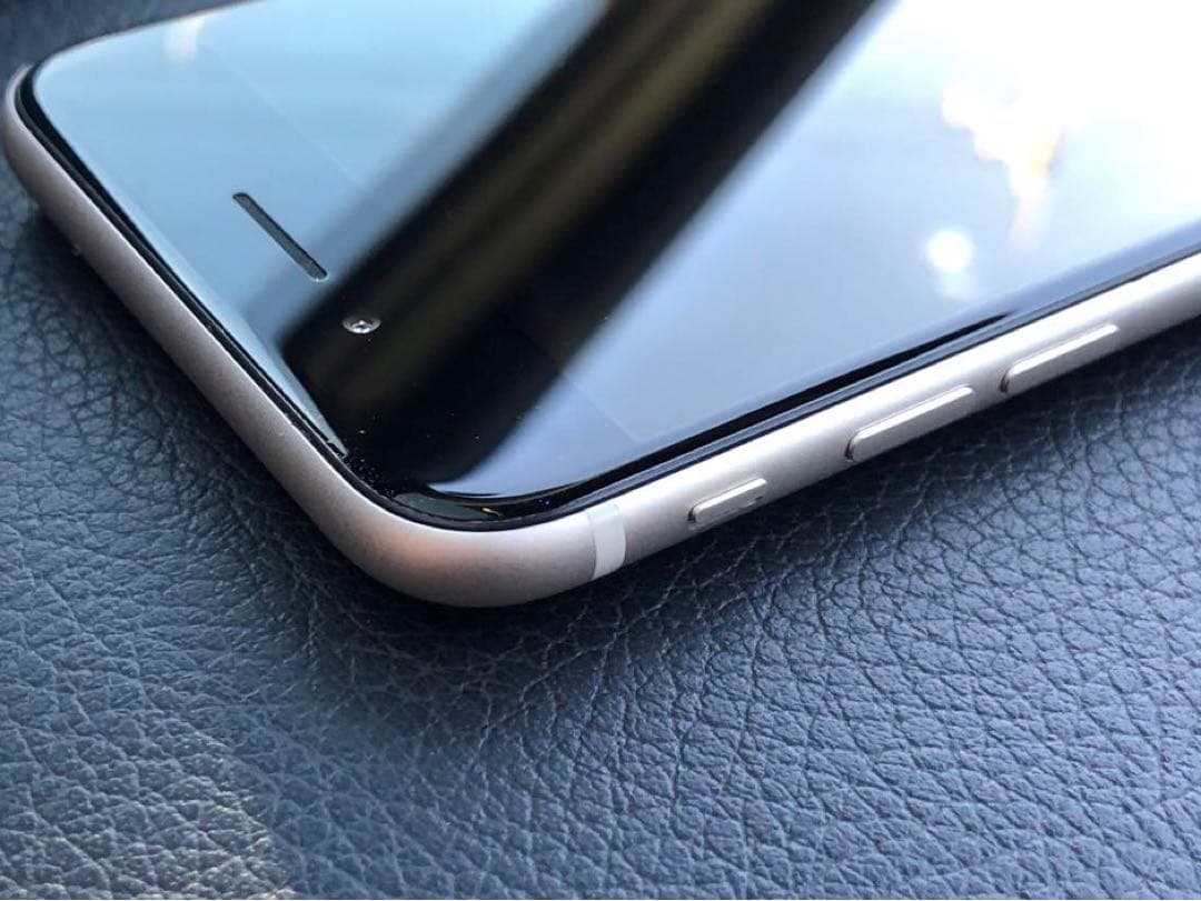 Apple iPhone se3 バッテリー100%