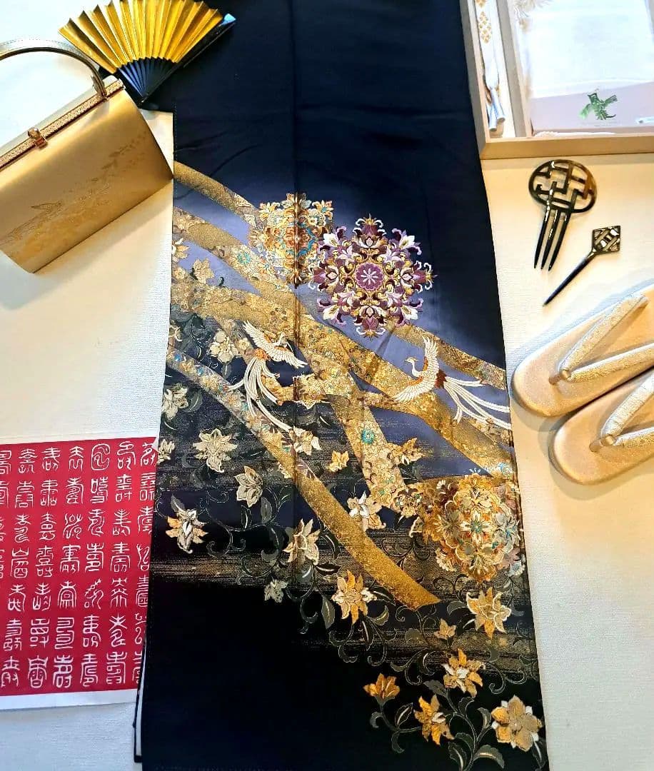 美品❇️豪華黒留袖　貝紫刺繍　 金銀彩　 比翼仕立て　５つ紋　フルセット