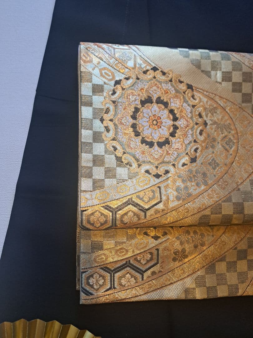 美品❇️豪華黒留袖　貝紫刺繍　 金銀彩　 比翼仕立て　５つ紋　フルセット