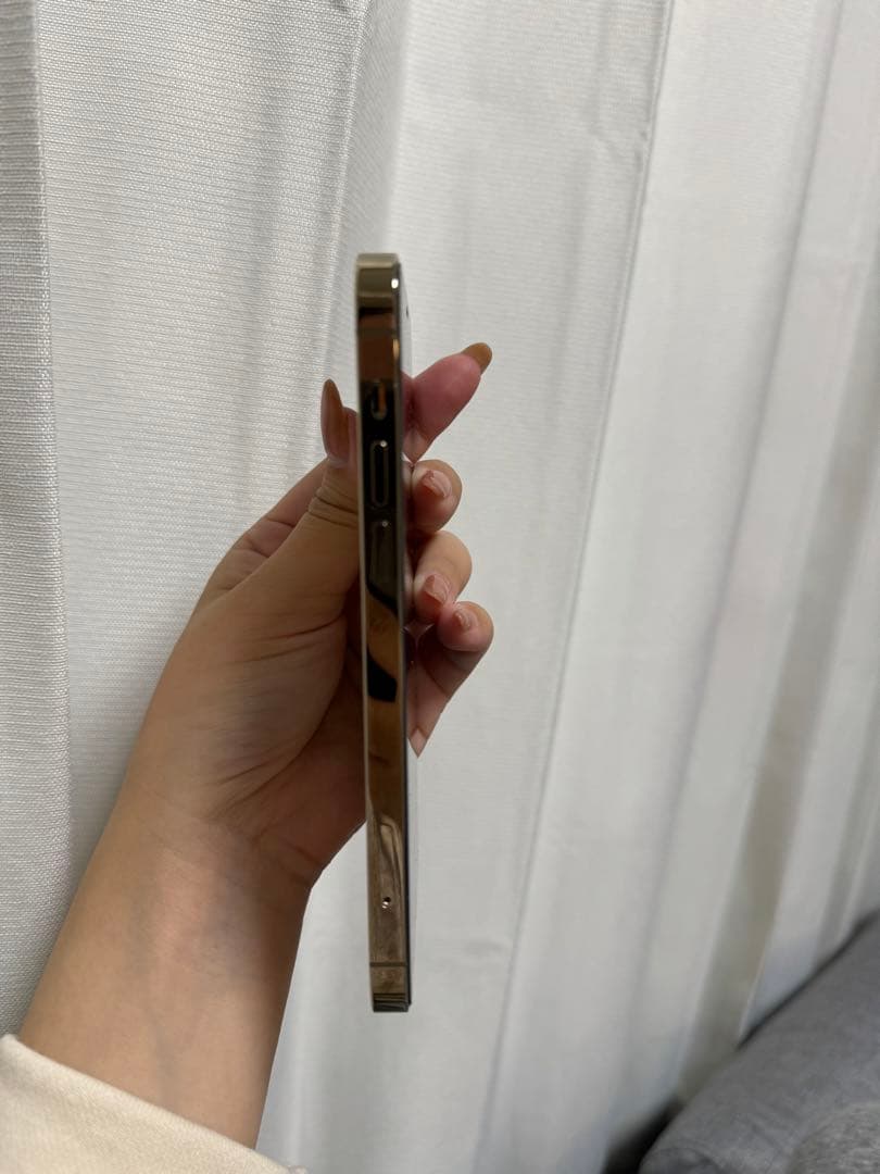 iPhone 12 pro ゴールド 256 GB docomo