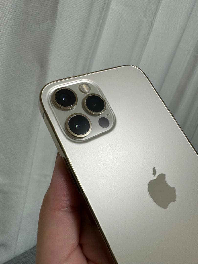 iPhone 12 pro ゴールド 256 GB docomo