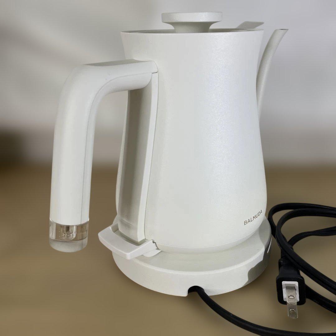 極美品　BALMUDA バルミューダ　電気ケトル ホワイト