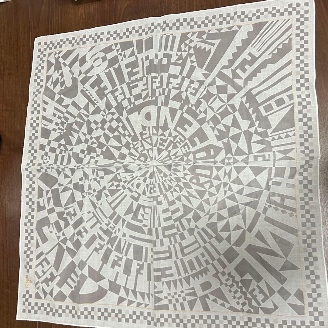 フェンディ スカーフ&大判ハンカチセット