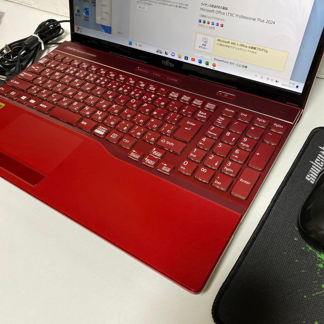 Windows11 オフィス入りCore i7 SSD 512GB 美品　富士通