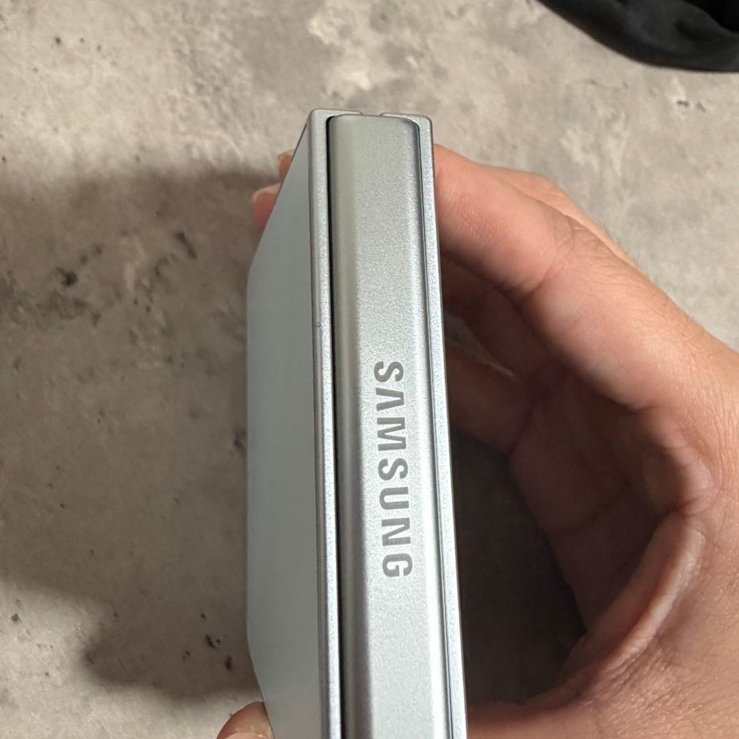 Samsung Galaxy Z Flip7 256GB ミント