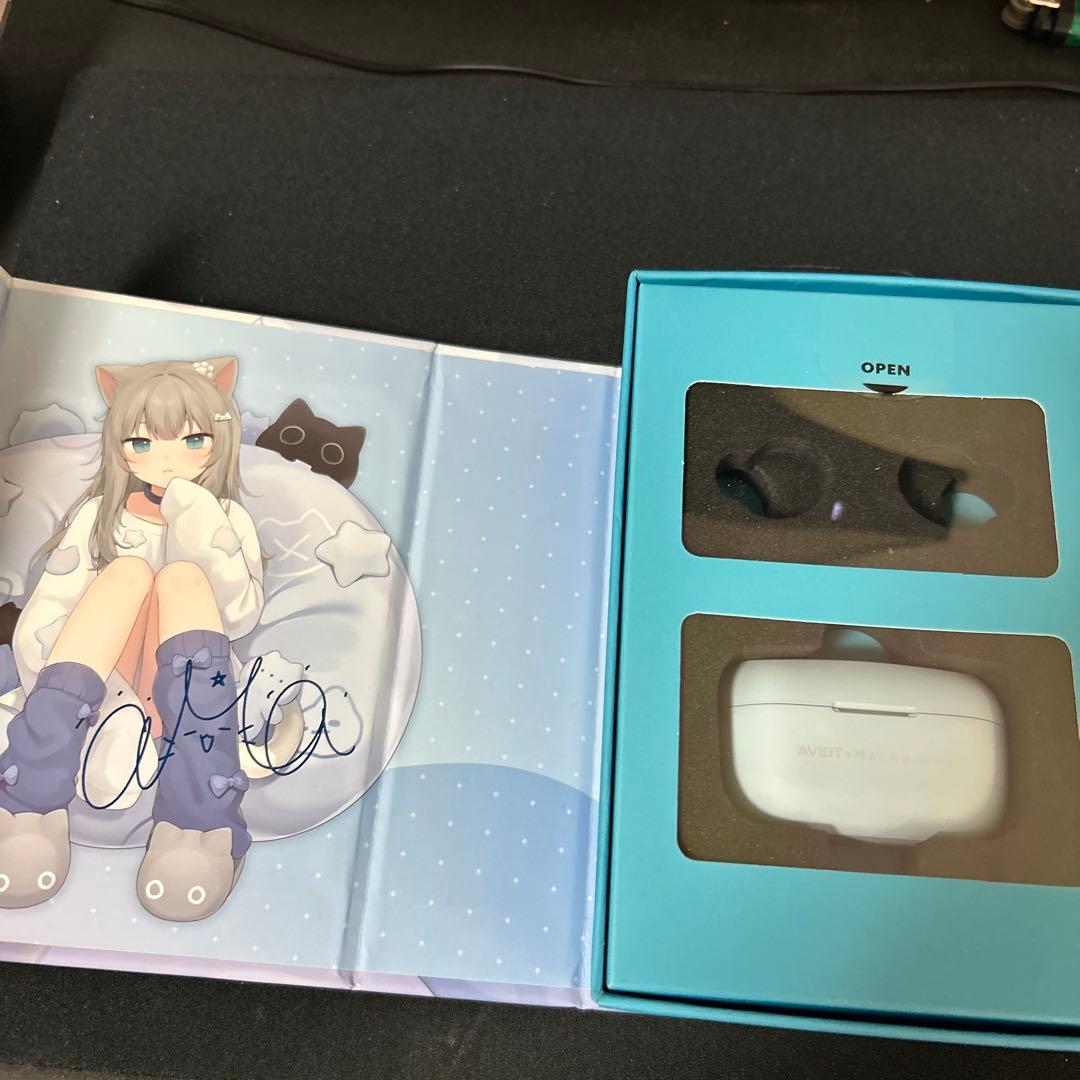 ら*れ様 AVIOT Nachoneko コラボ ワイヤレスイヤホン