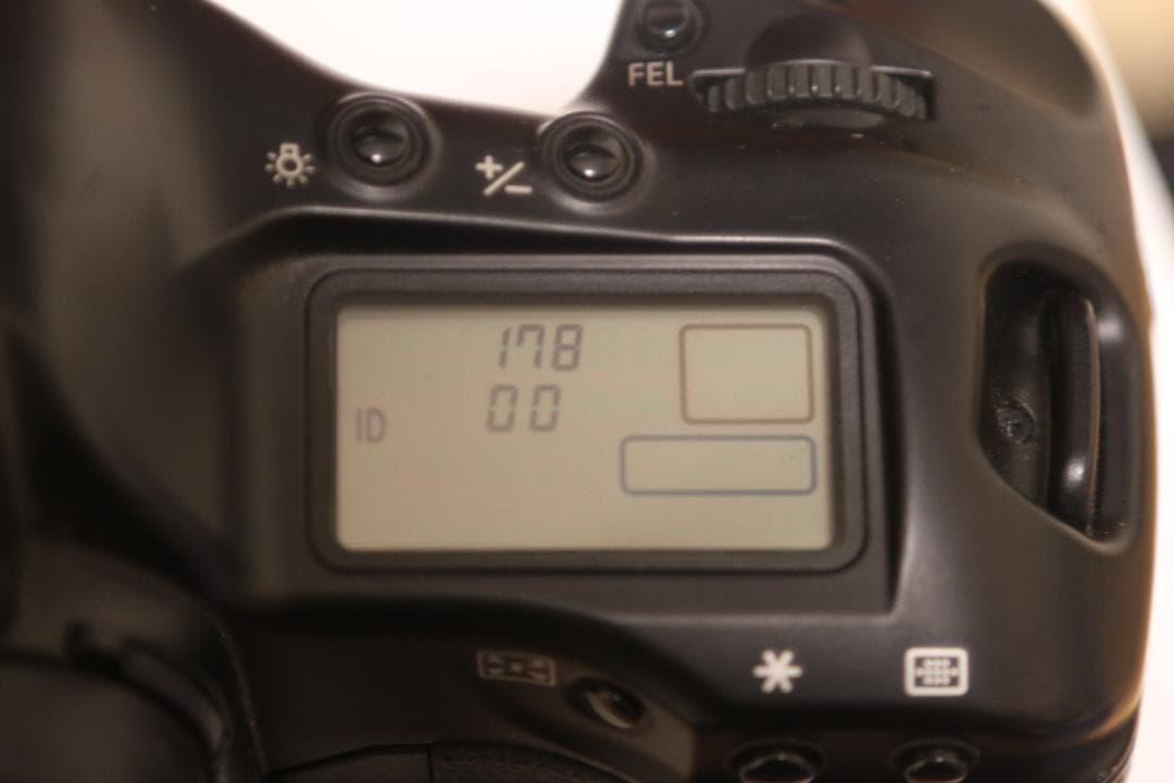 ジャンク品　Canon EOS-1V ボディのみ｜美品｜フィルムカメラ