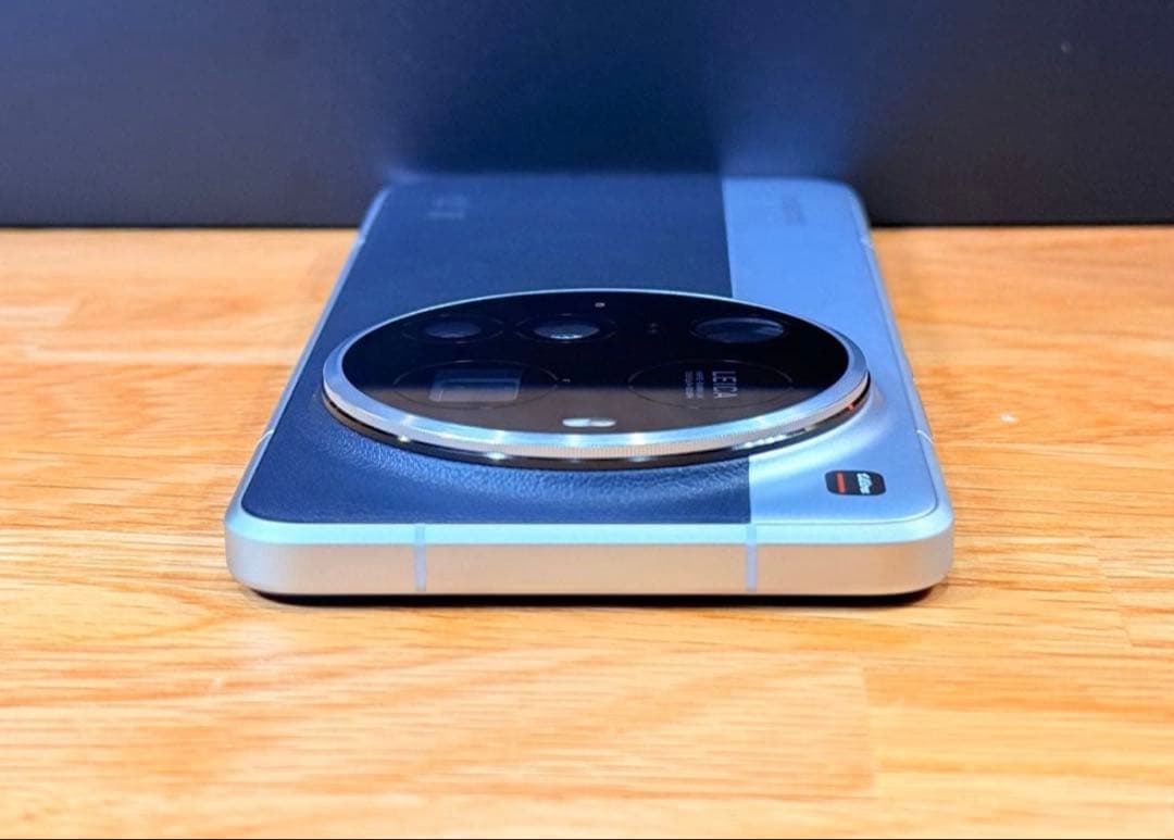 画面傷あり Xiaomi 15 Ultra シルバークローム 512GB 国内版