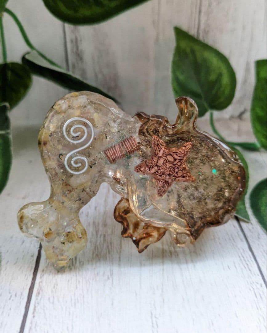 【睦月】ルチルクォーツの人魚ちゃん形オルゴナイト☆他２点