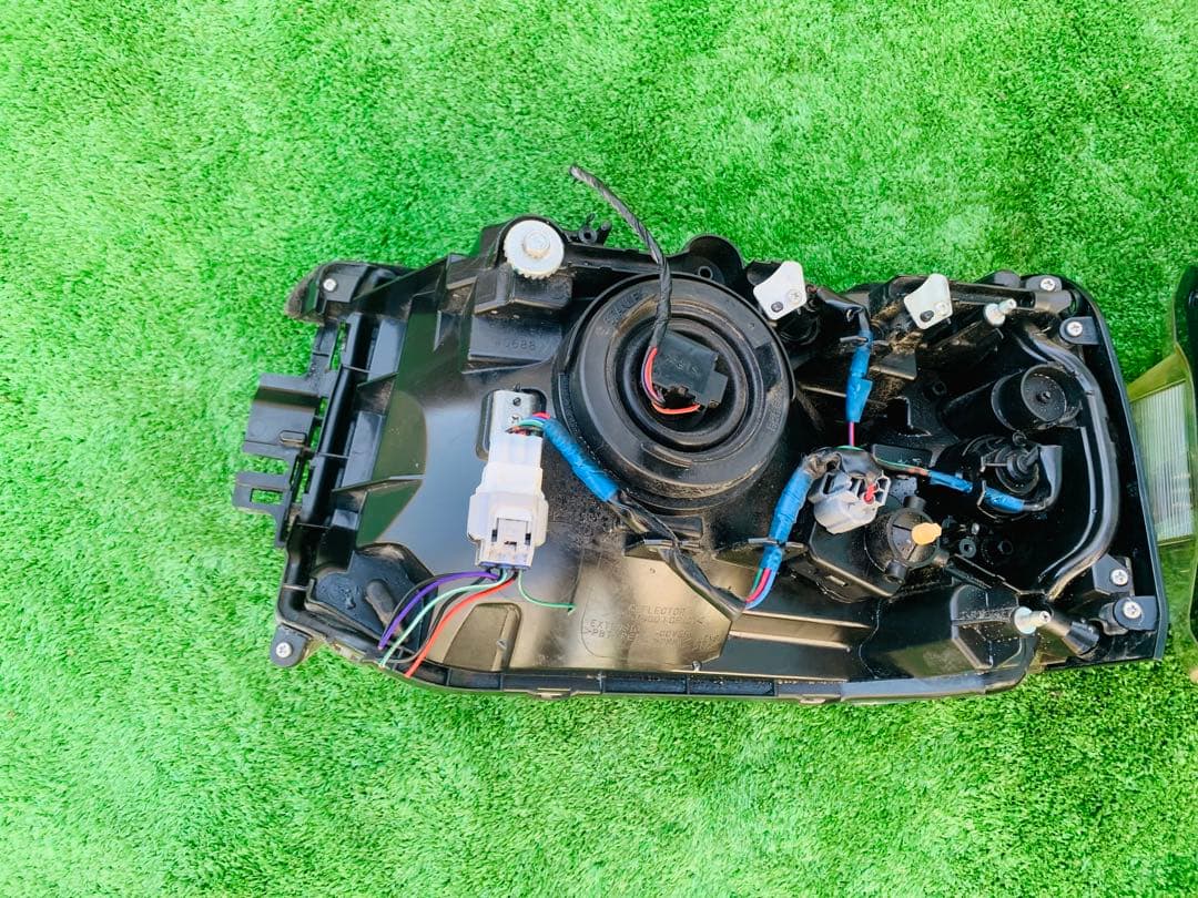 U61T ミニキャブトラック　ヘッドライト美品