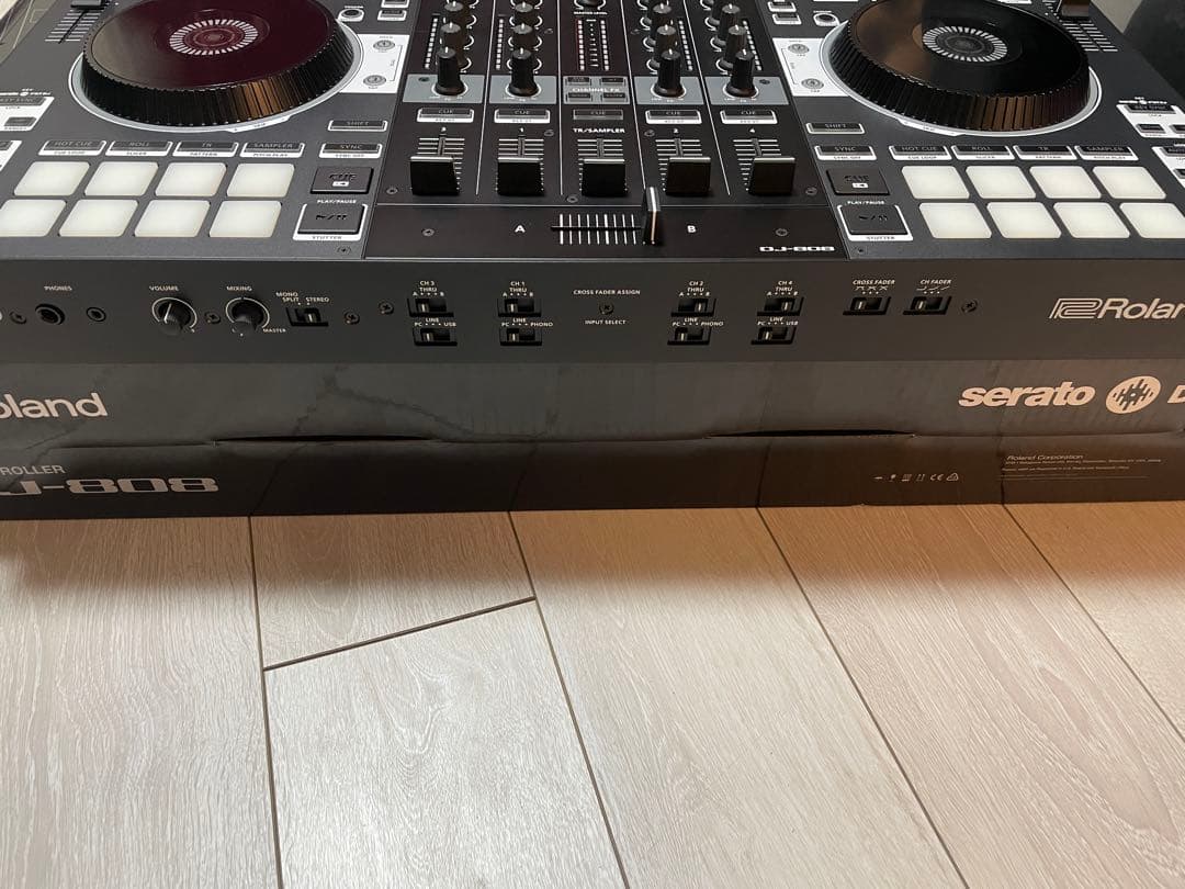 Roland DJ-808 Serato DJコントローラ 808 ローランド