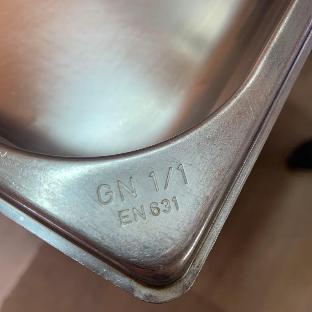 GN1/1ハンドル付きホテルパン6枚　蓋1枚