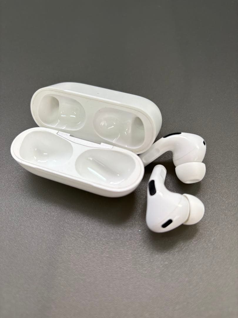 【訳あり】AirPodsPro 第2世代/Ligtning / <No1692>