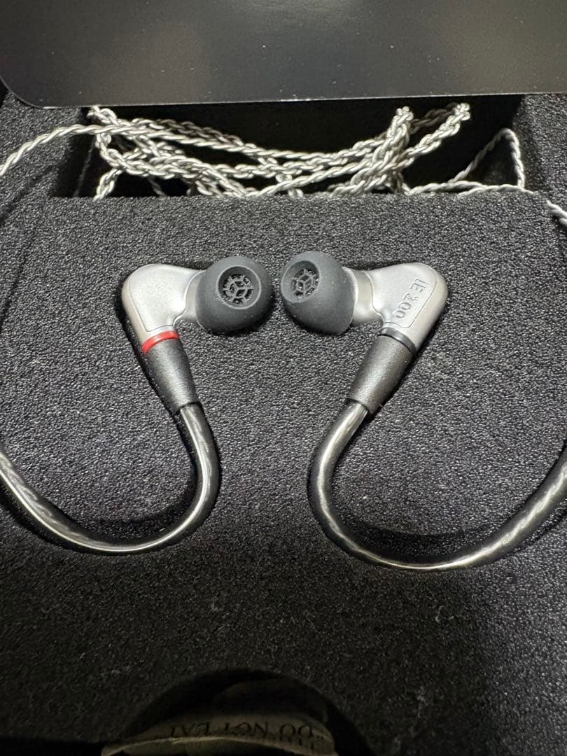 イヤホン Sennheiser IE 200 Silver Edition
