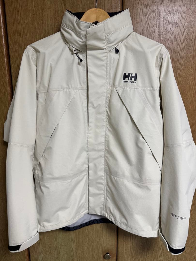 HELLY HANSEN アイボリー Mサイズ ナイロンジャケット