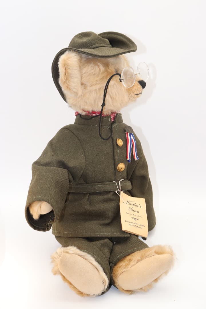 アーティスト・ベア THEODORE 軍服 眼鏡付き 大きなベア37cm