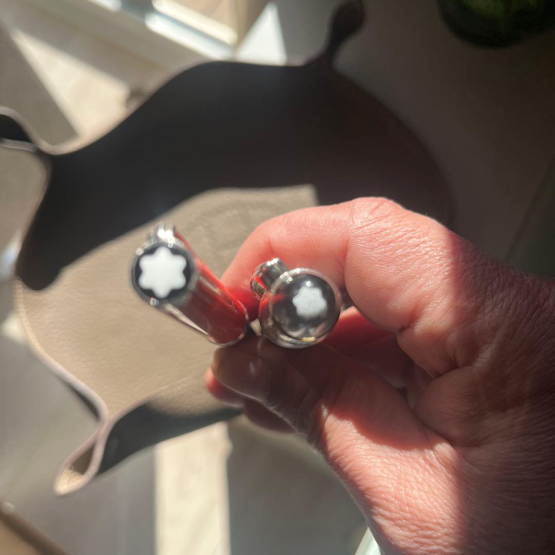 モンブラン2本セット赤と黒のボールペン