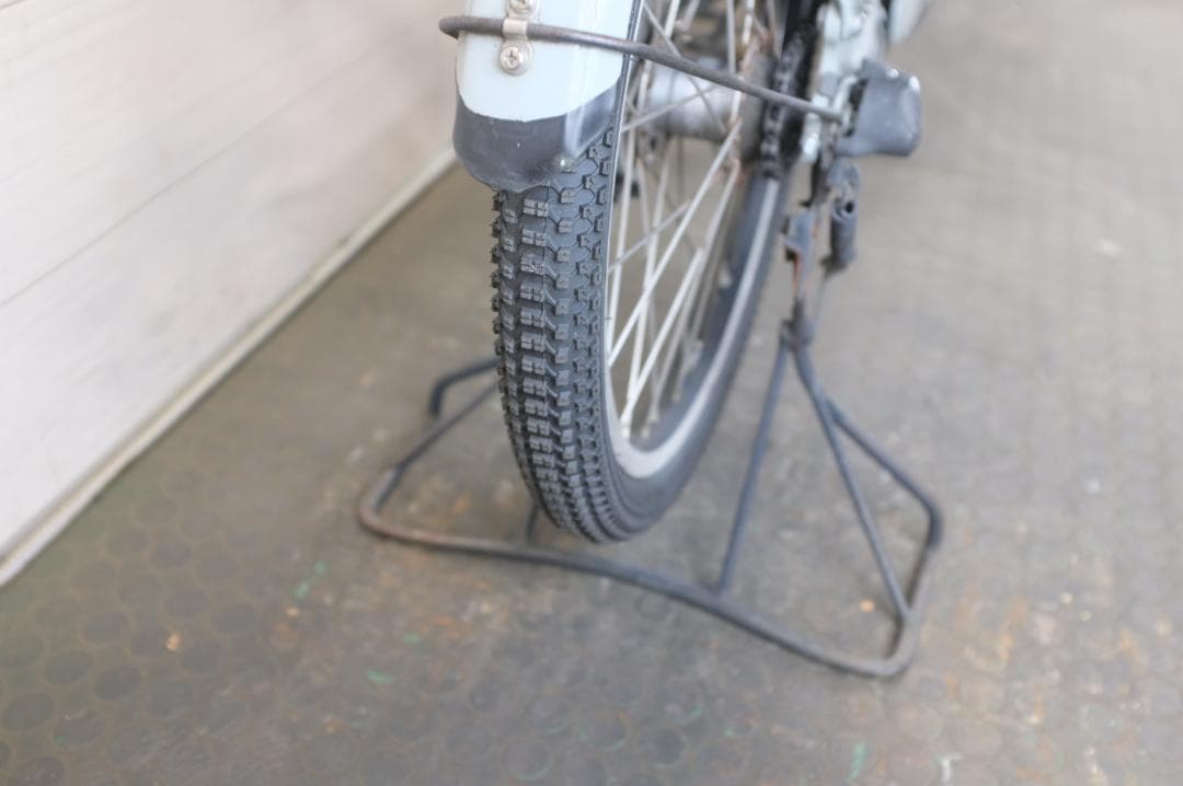 ムギ )ブリヂストBikkeポーラ　20インチ　3段　8.9Ah充電器あり