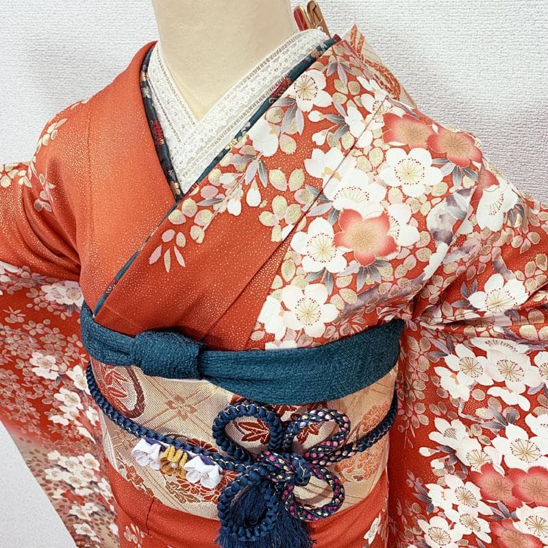 507z15☆華やか 振袖 古典柄 金彩 朱色⭐︎成人式 結婚式