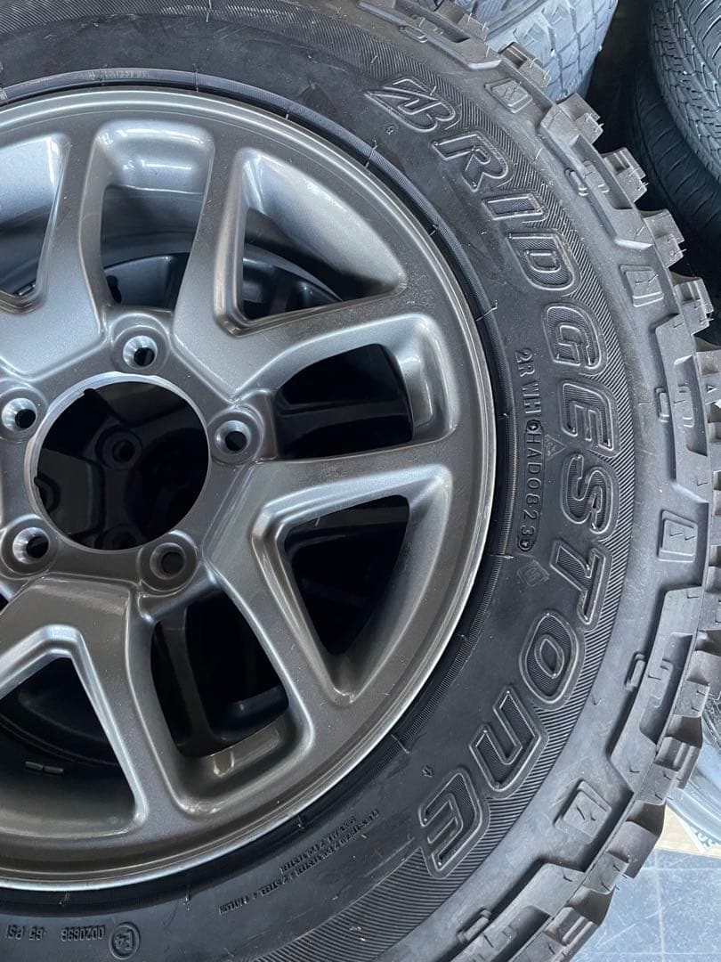 スズキ ジムニー 新車外し 純正ホイール・タイヤ5本セット16インチ