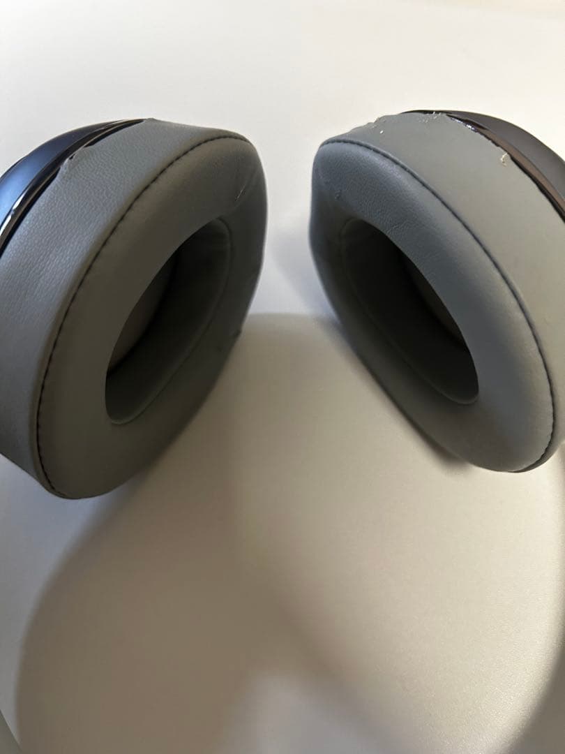 Beats ワイヤレスヘッドホン グレー