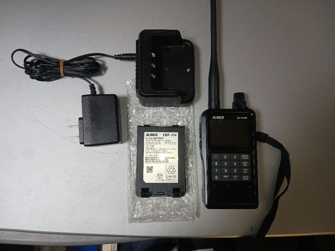 ALINCO DJ-X100 受信機 ストラップ付き