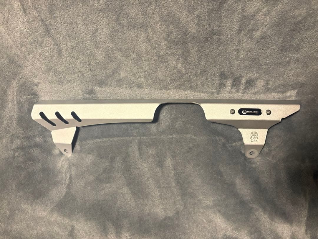 お*ん様 Revolution ダックス125 チェーンカバー フロントフォーク