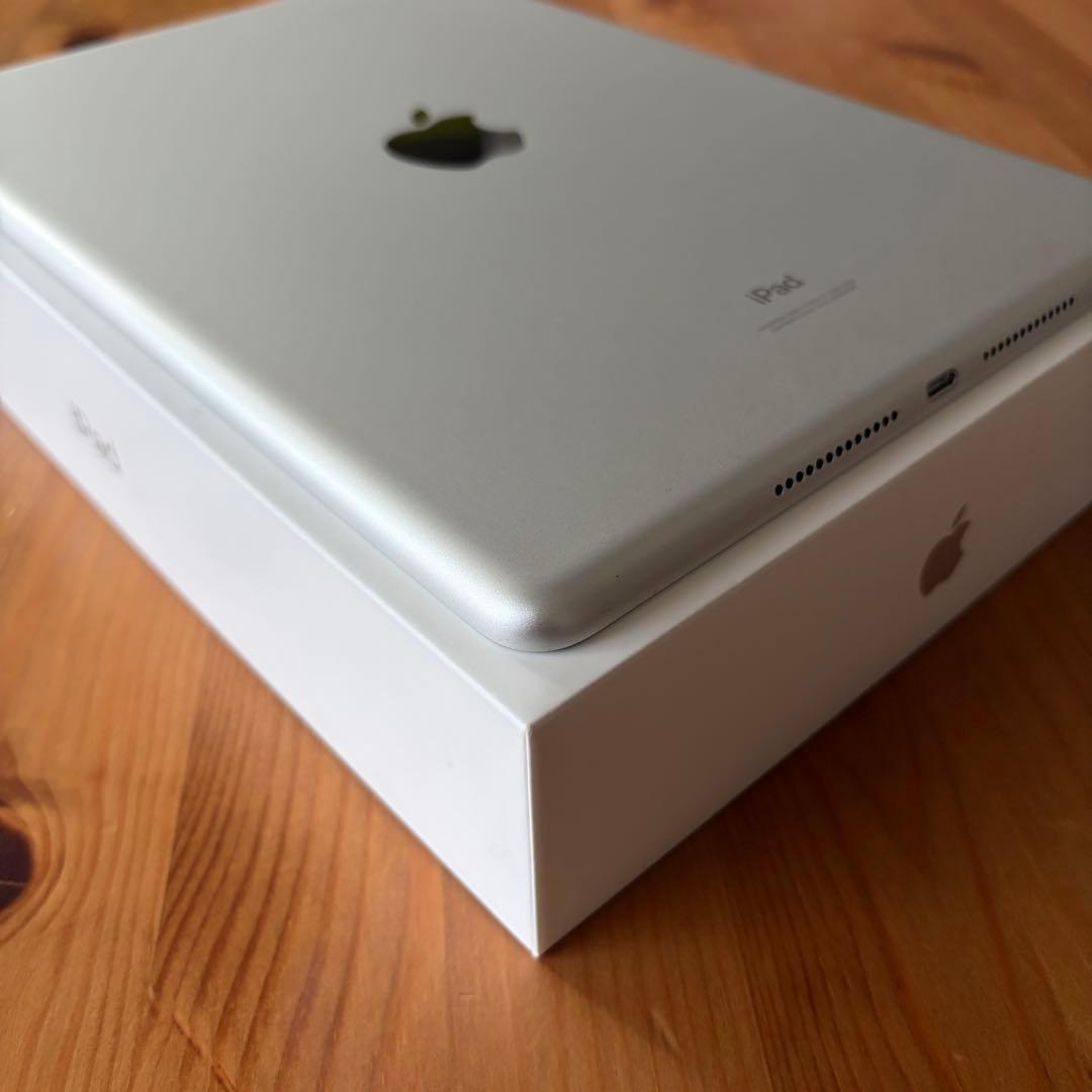 Apple iPad (第9世代) 256GB シルバー本体