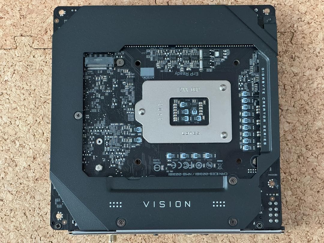 【中古】GIGABYTE Z590I VISION D ITXマザーボード