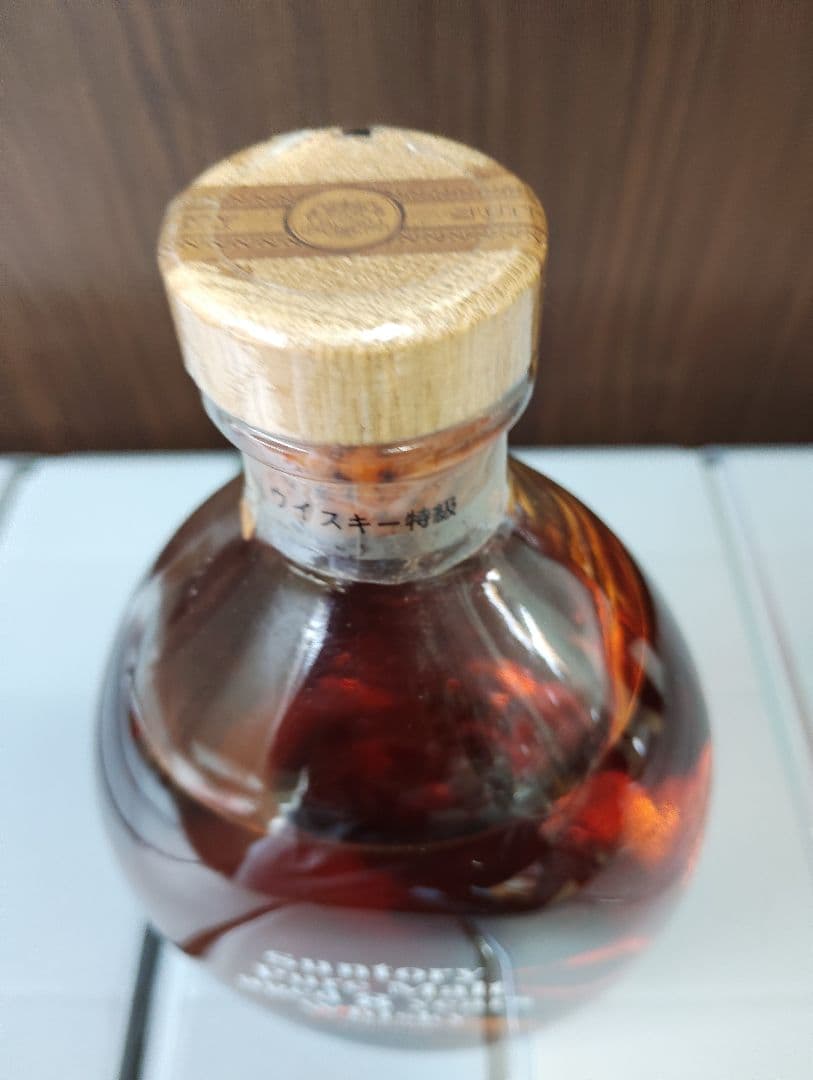 サントリーピュアモルト 8年熟成ウイスキー