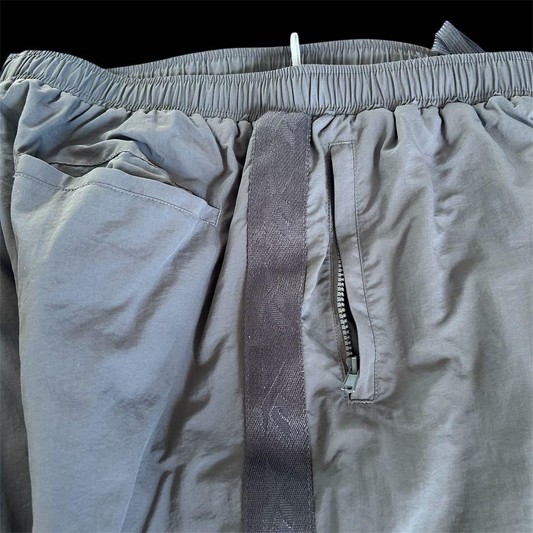 リーボックナイロン　セットアップ　グレーＬサイズ