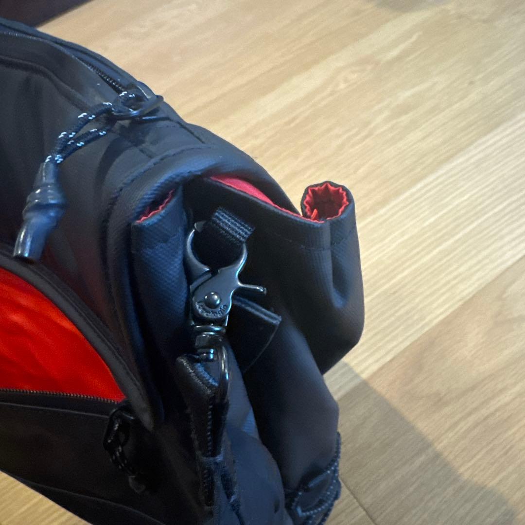 パ*カ様 topologie メッセンジャーサコッシュラージ （本体のみ）