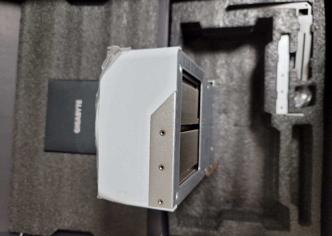 GIGABYTE AERO OC RTX 4090 ジャンク