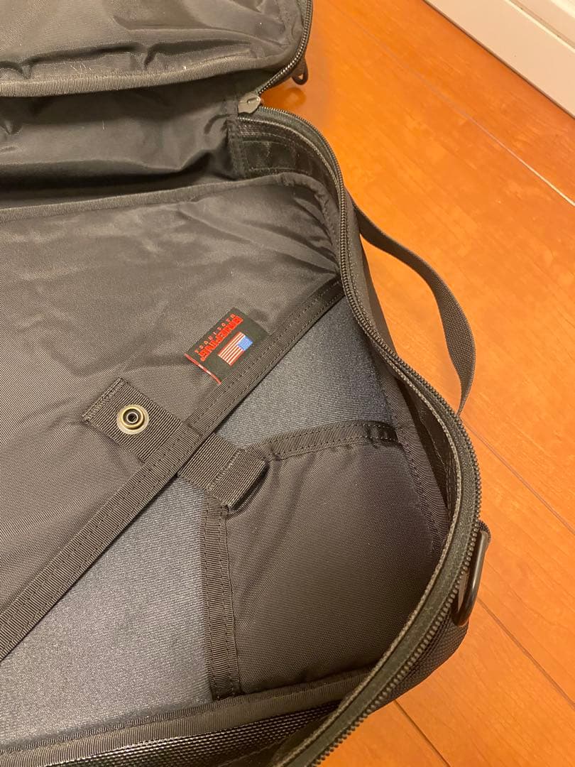 BRIEFING ネオトリニティライナー