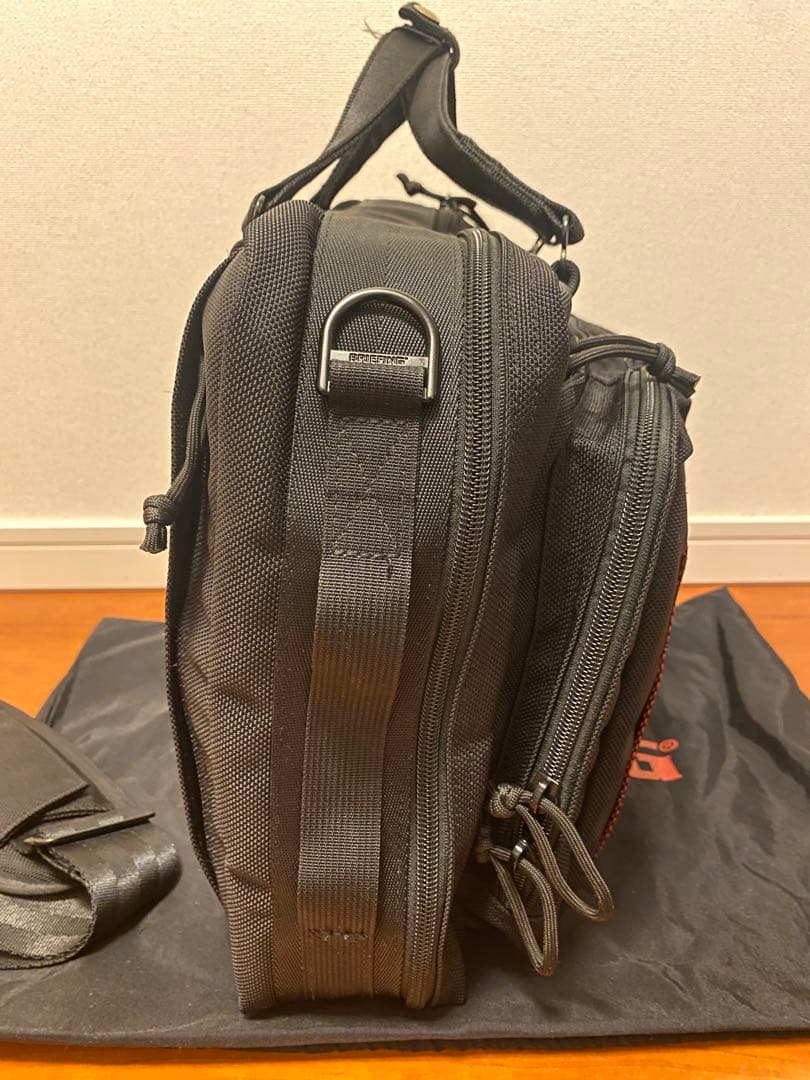 BRIEFING ネオトリニティライナー