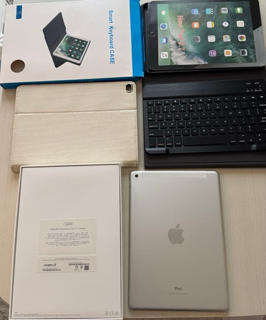 美品 iPad 9.7 128GB simフリーWi-Fi + Cellular