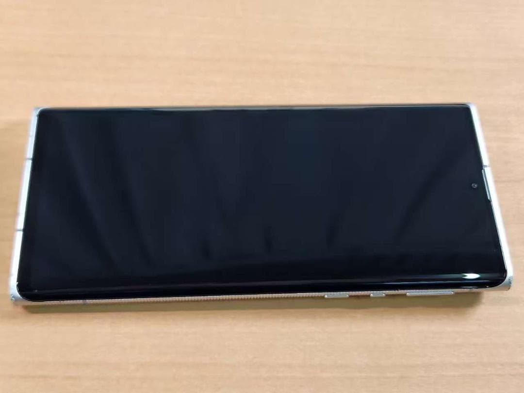 スマートフォン本体 021000E Leitz Phone 1 LP-01 256GB