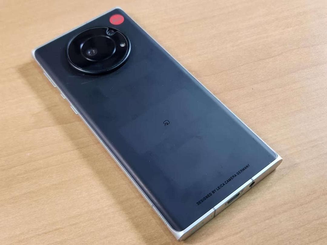 スマートフォン本体 021000E Leitz Phone 1 LP-01 256GB