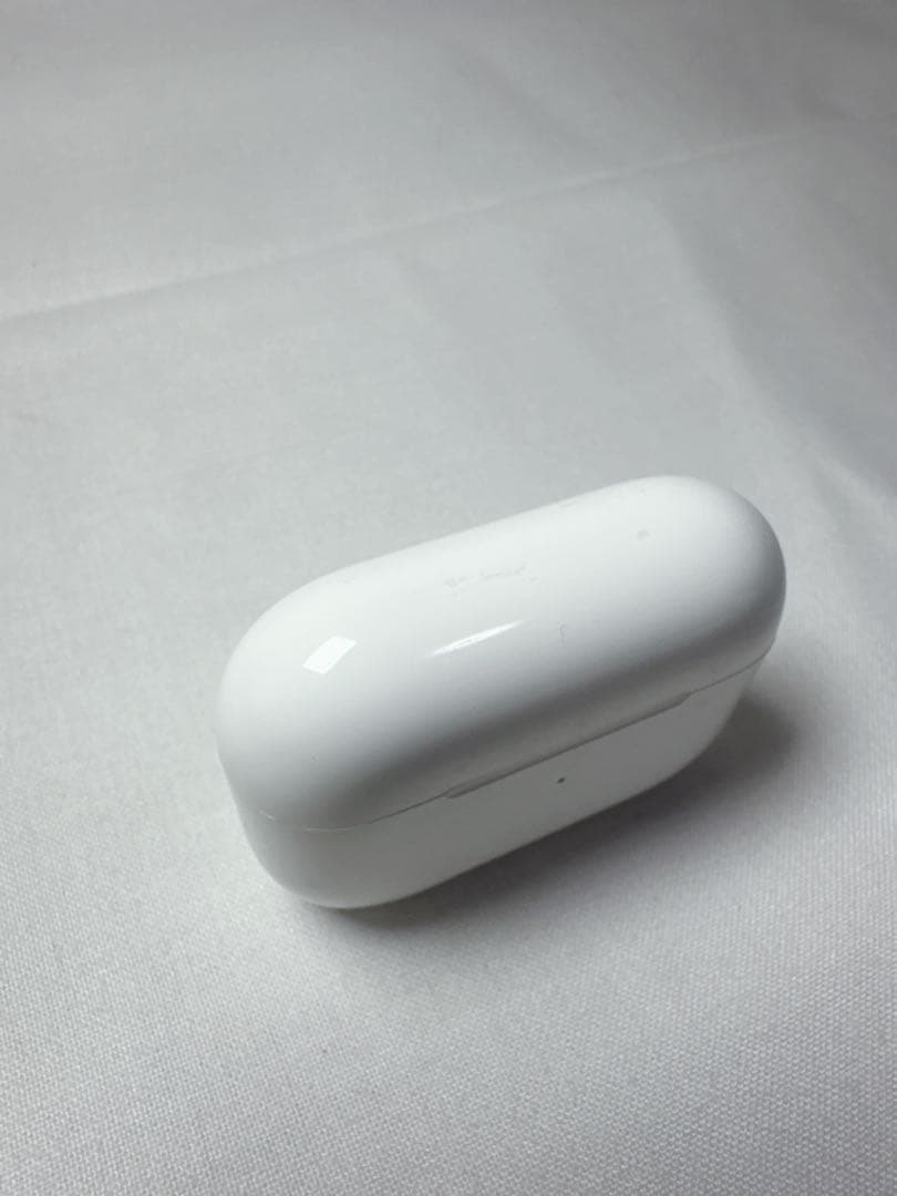 【完動品】アップル　AirPodsプロ第1世代　ブリーフィングケースおまけ