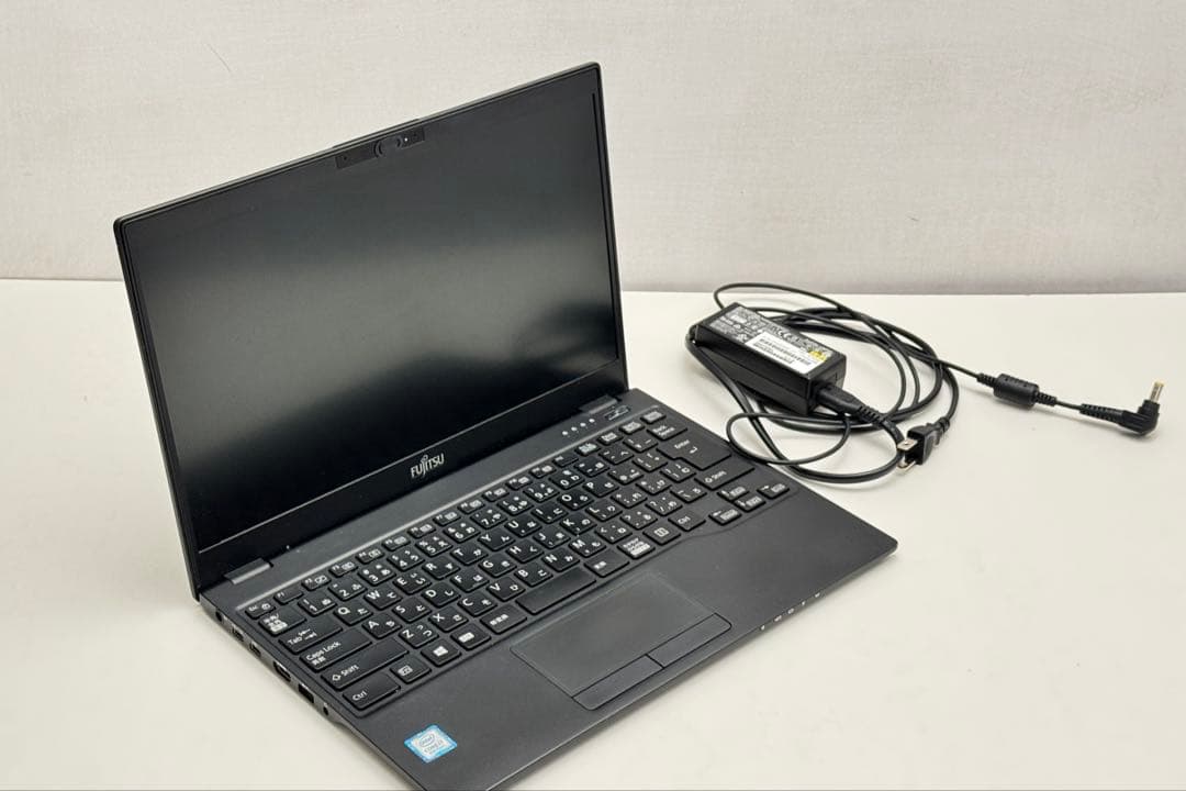 Fujitsu Lifebook 13.3インチ 本体 ACアダプター付き