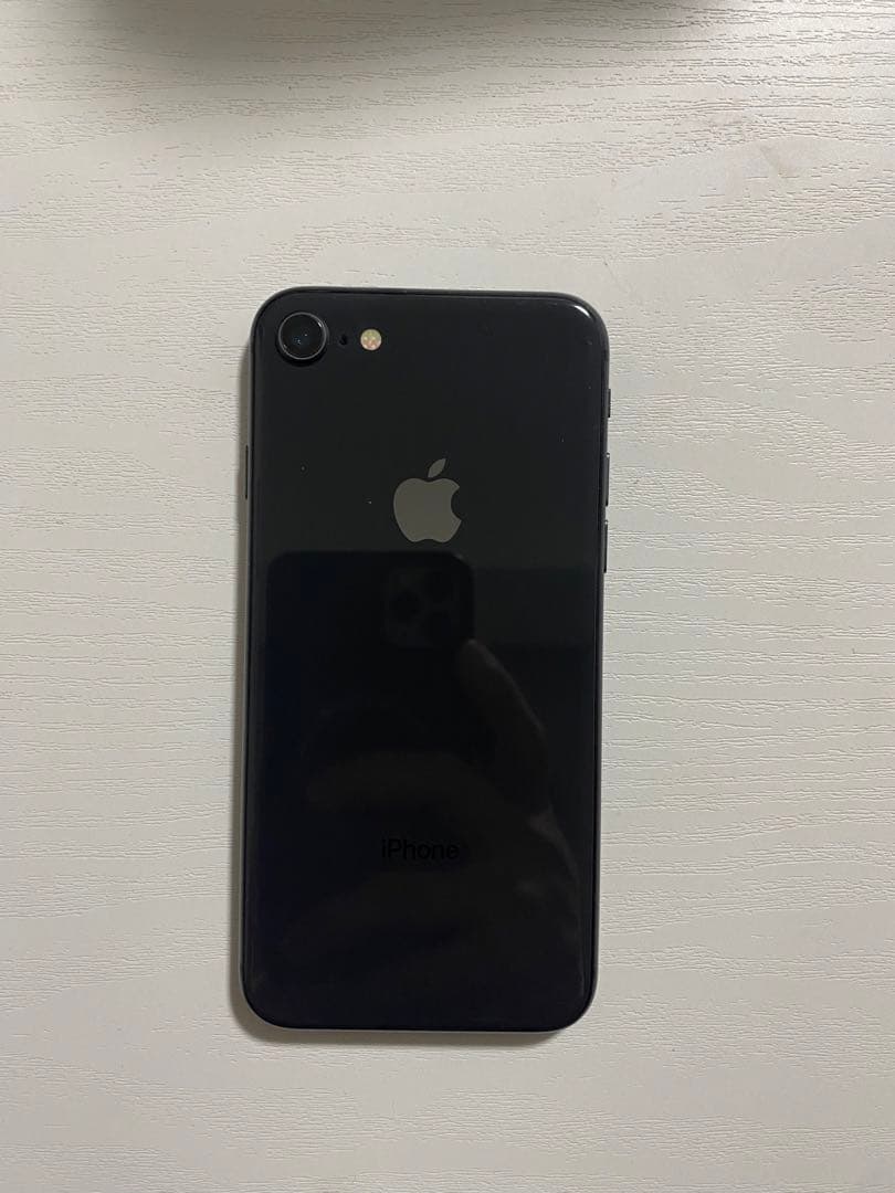 iPhone 8 ブラック クリアケース付きSIM フリ