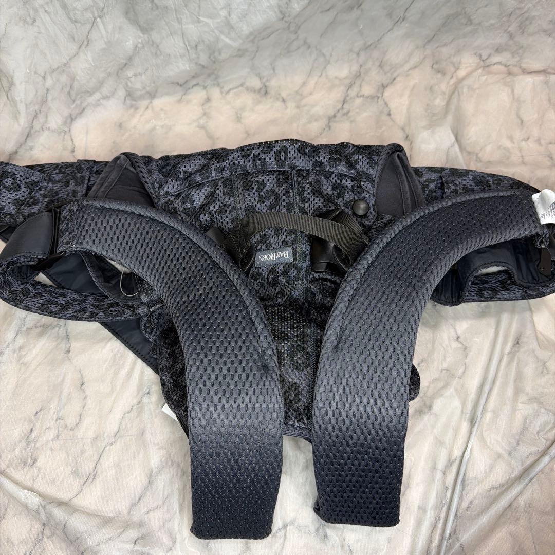 廃盤 ベビービョルン ONE KAI 抱っこ紐 レオパード 豹柄