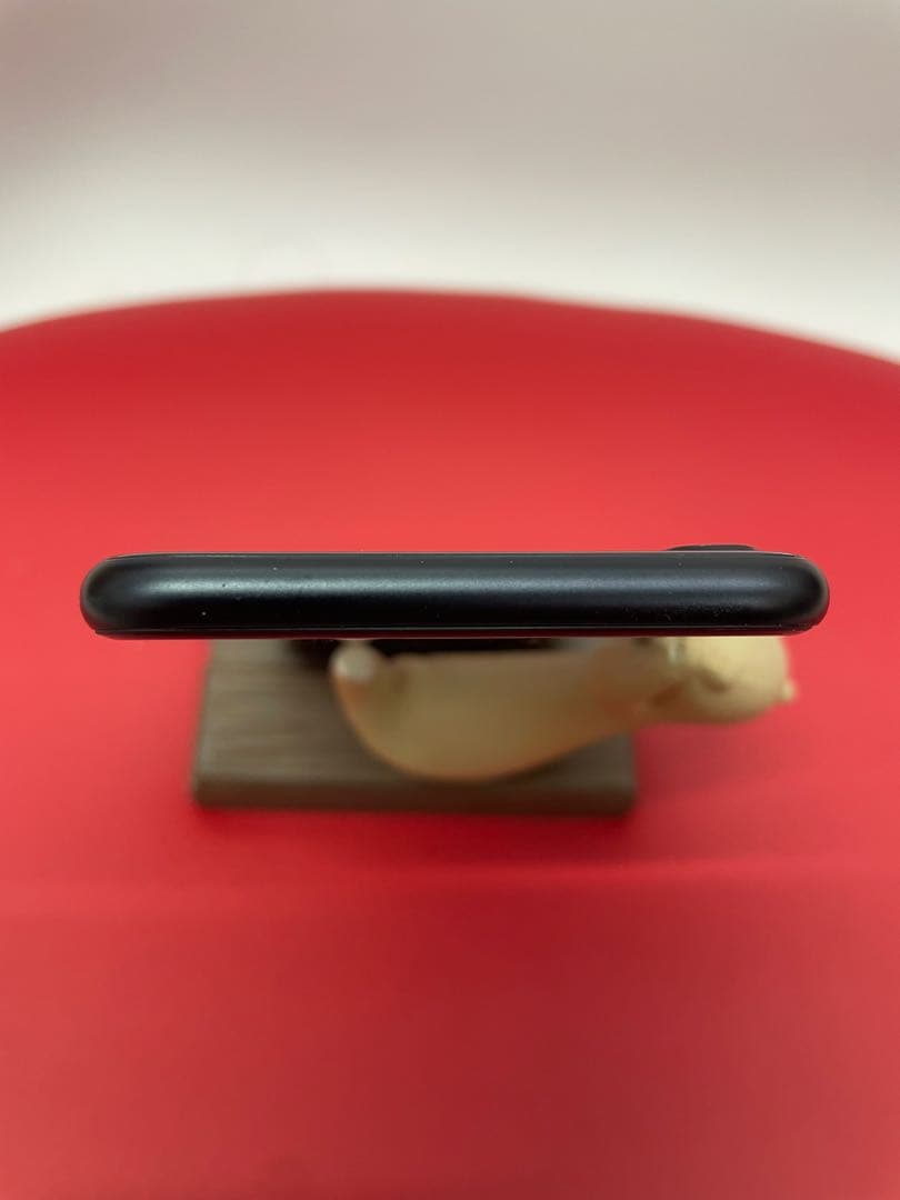 Apple iPhone SE (第3世代) 64GB ブラック 本体