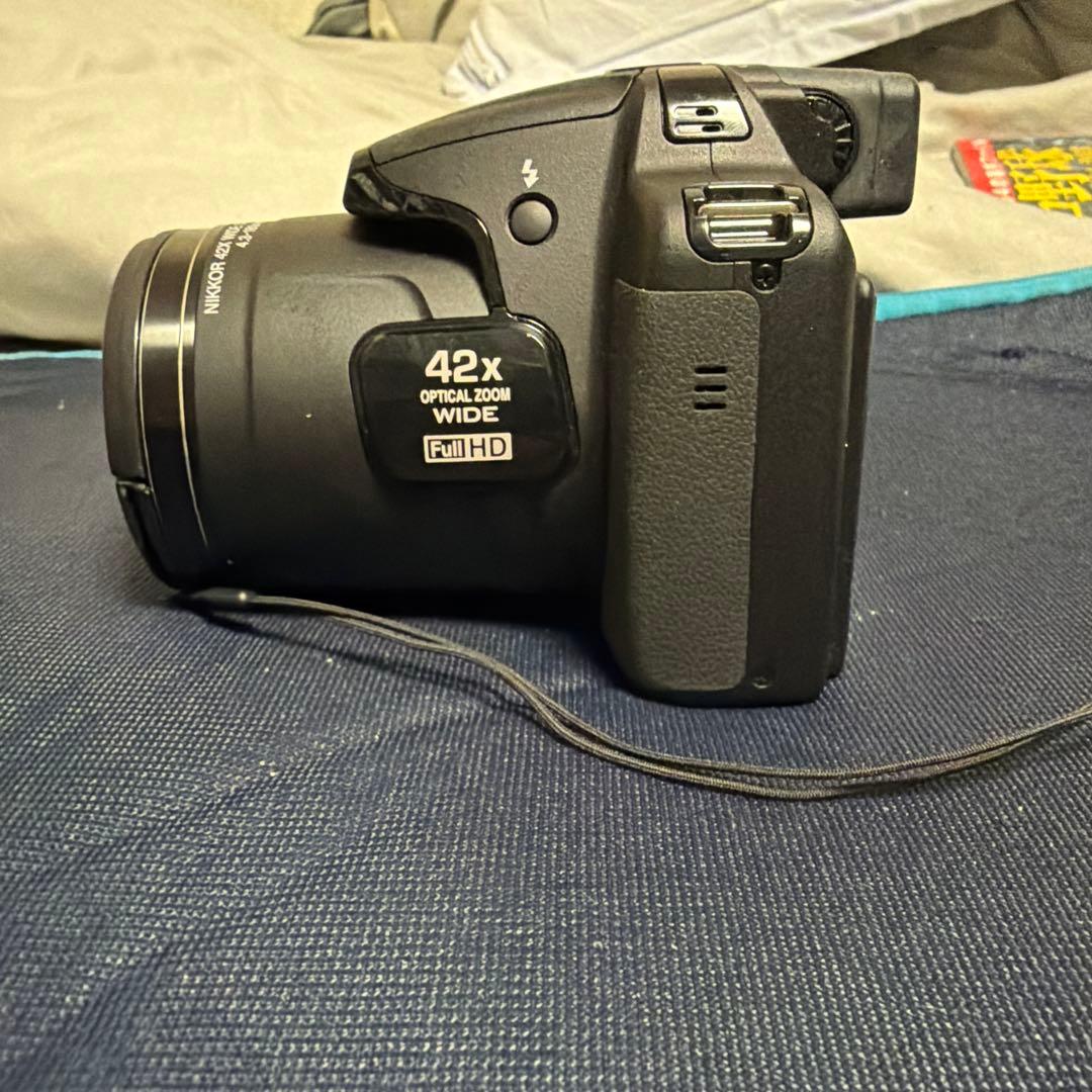 Nikon デジタル一眼レフカメラ ケース付き