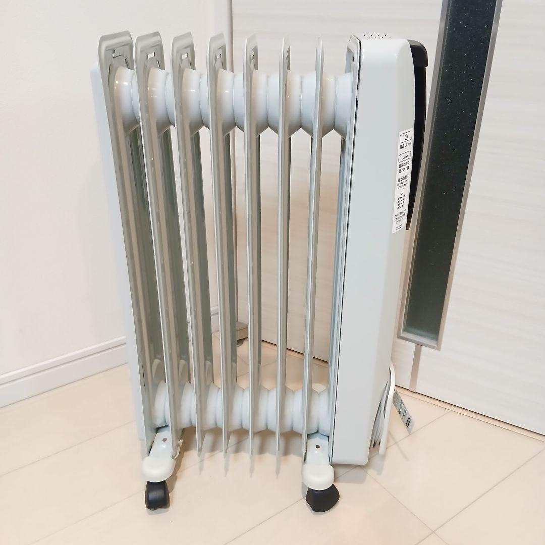 DēLonghi　ECOモード付きオイルヒーター ホワイト