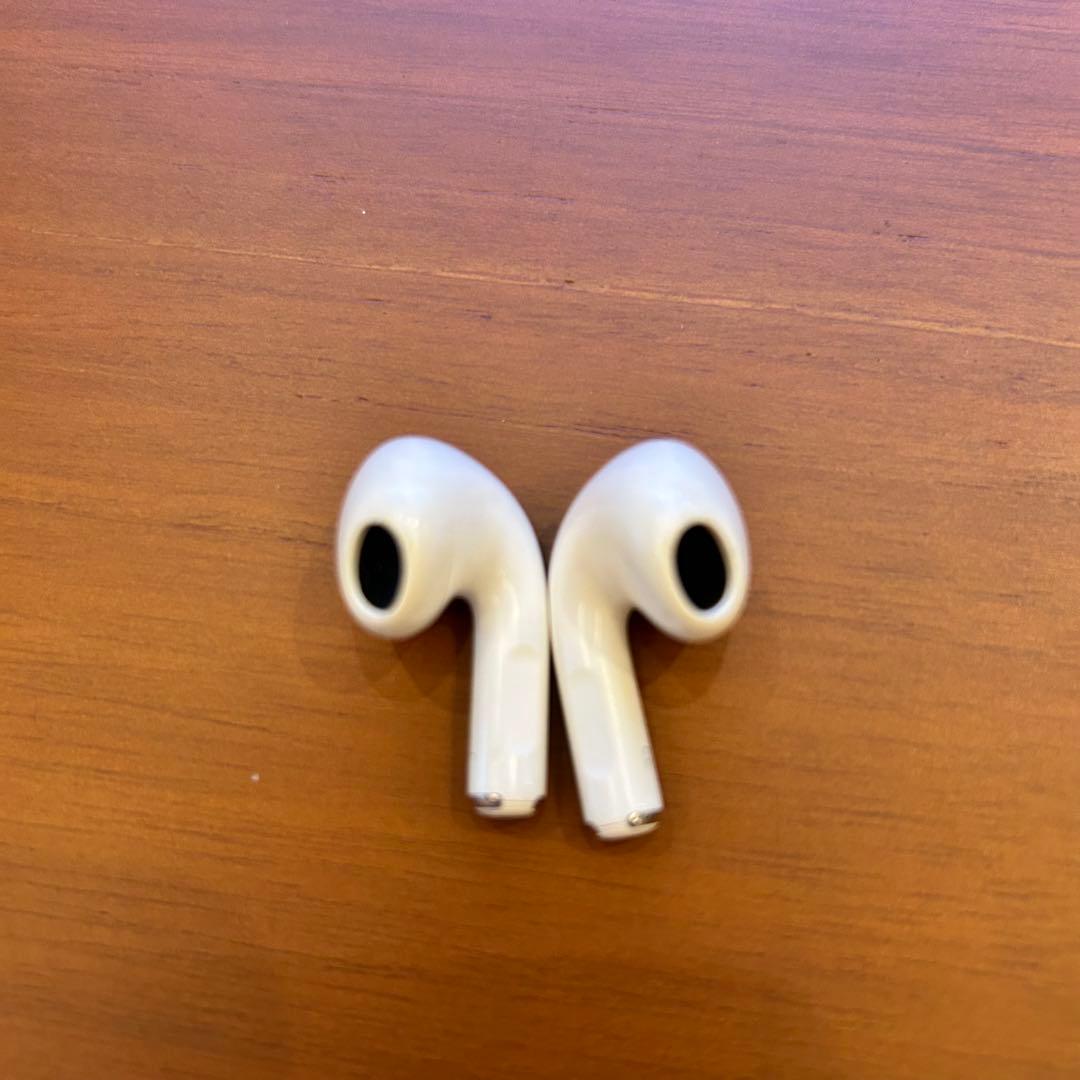 美品【AirPods 第3世代】+【iFace AirPodsケースカラビナ付】