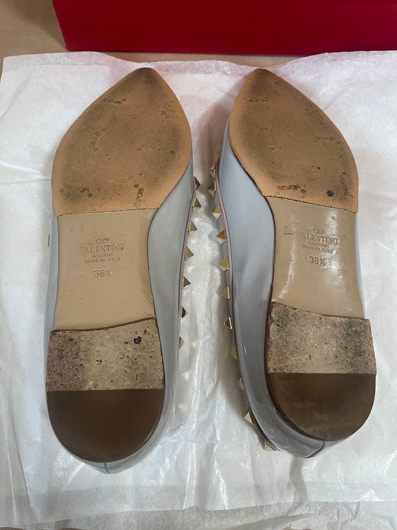 Valentino スタッズ付きフラットシューズ　24.5
