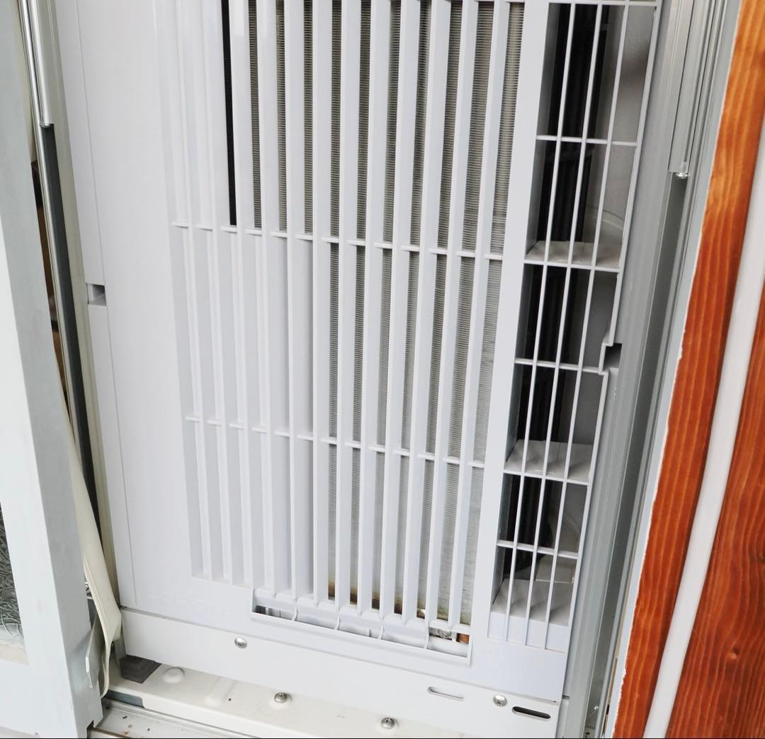 corona窓用エアコン　CW-F1618ウインドエアコン