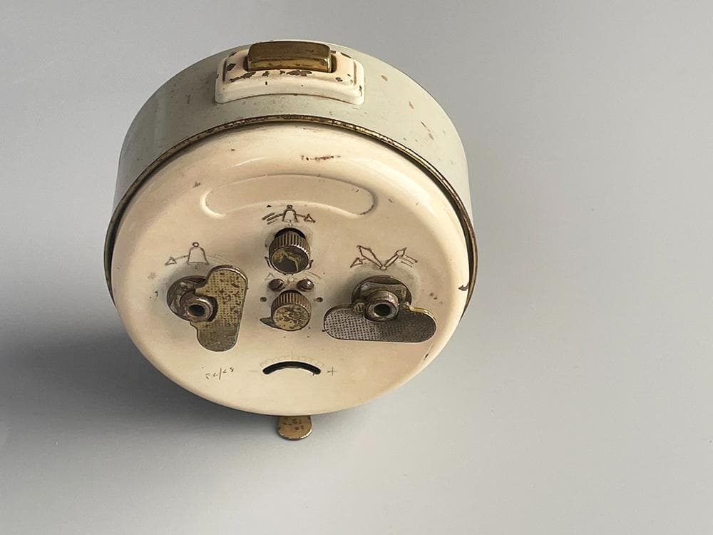 JUNGHANS 目覚まし時計 TRIVOX SILENTIC 機械式 ドイツ製